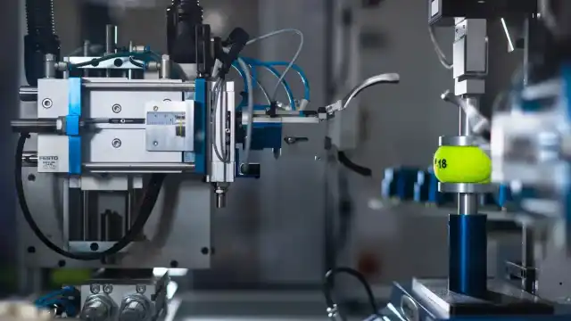 Quantum Trick Boosts Atomic Clock Precision Sevenfold